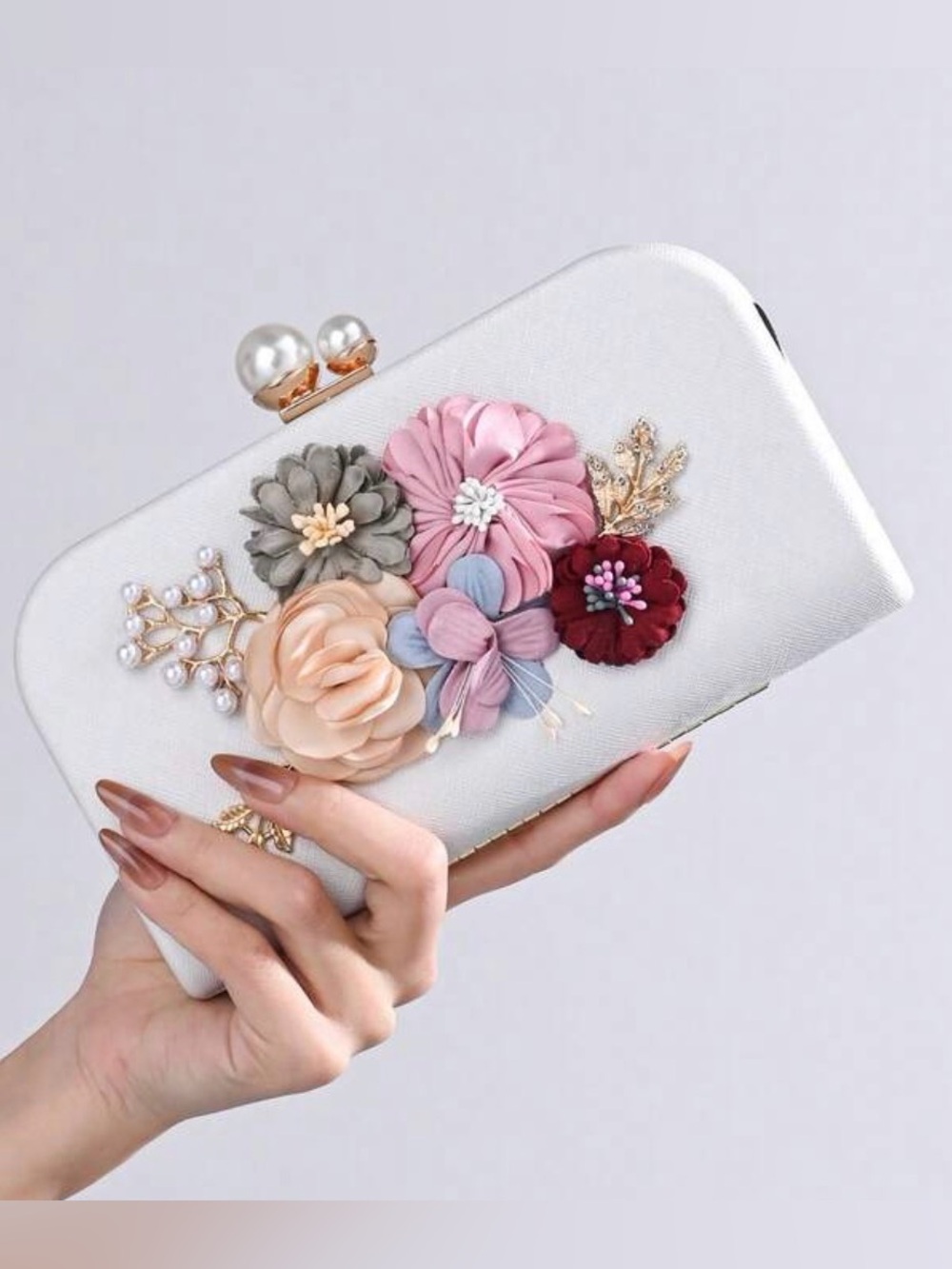 Embellished White Floral Clutch Bag